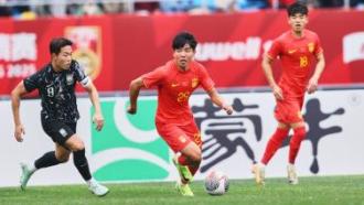 他在比赛初
