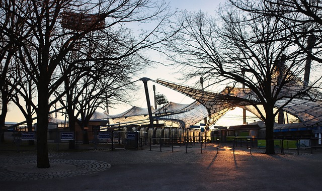 后赛边缘的 后赛边缘的